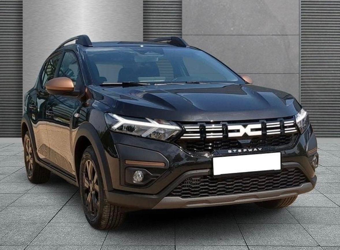 Dacia Stepway Noir, vue avant