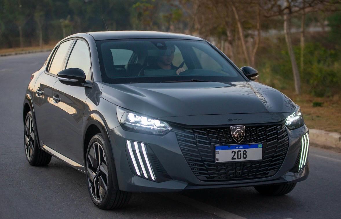 Peugeot 208 Gris Nardo