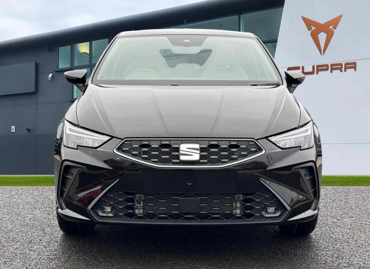 SEAT Ibiza FR Noir, vue avant